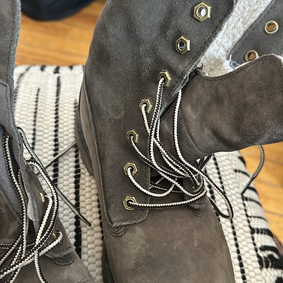 Boots - Picture 13 of 15